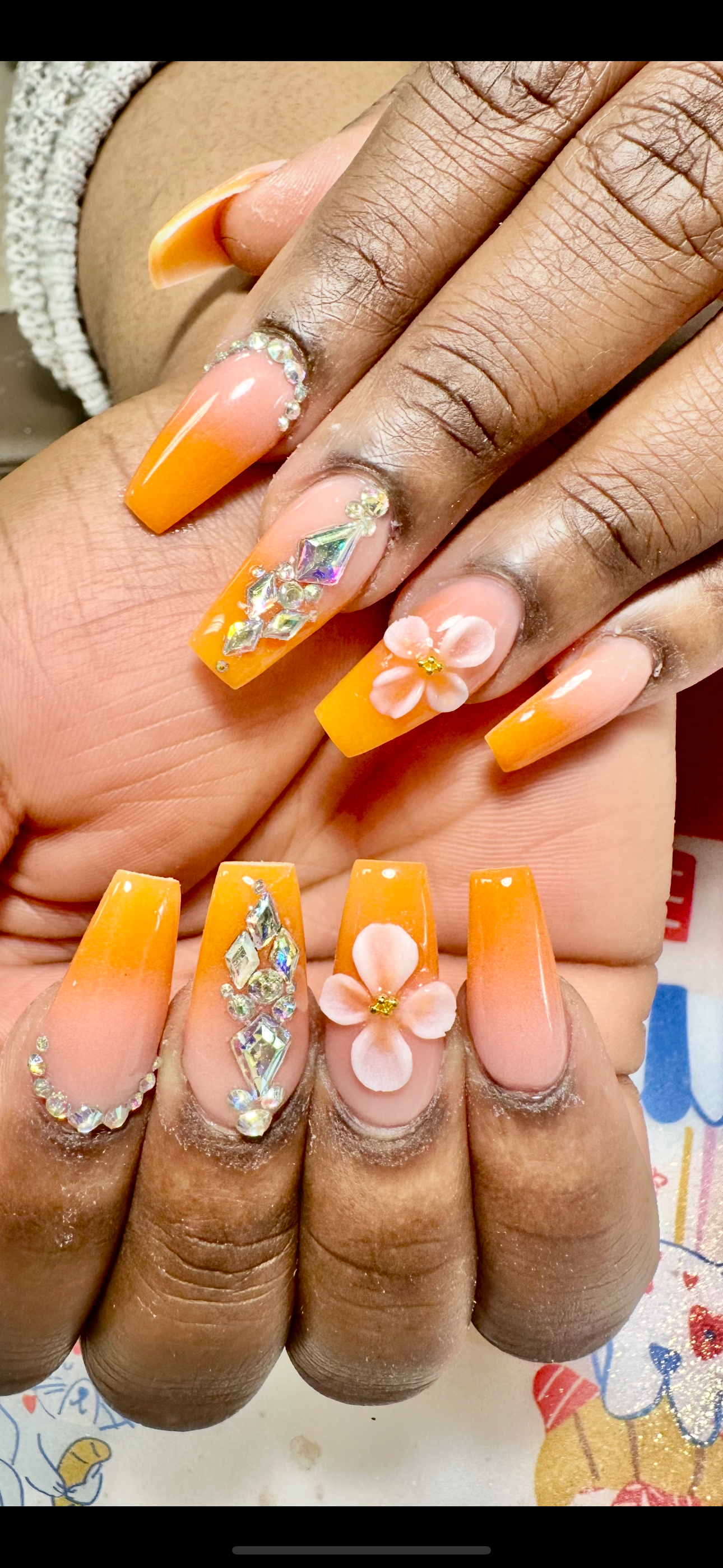 Le Nail and Spa logo